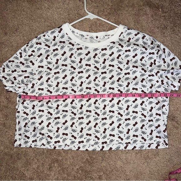 Nike Cropped Stunner Logo and Sunglasses Cotton Tee Size Xl - Picture 5 of 10